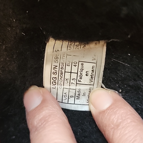 UGG Tasman Slippers Left shoe only - Picture 10 of 10